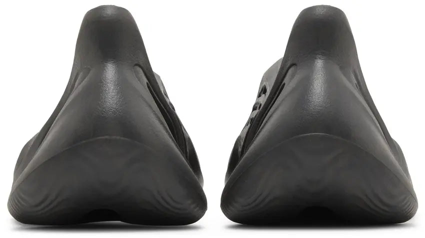 Yeezy Foam RNR Onyx - Visual Streetwear