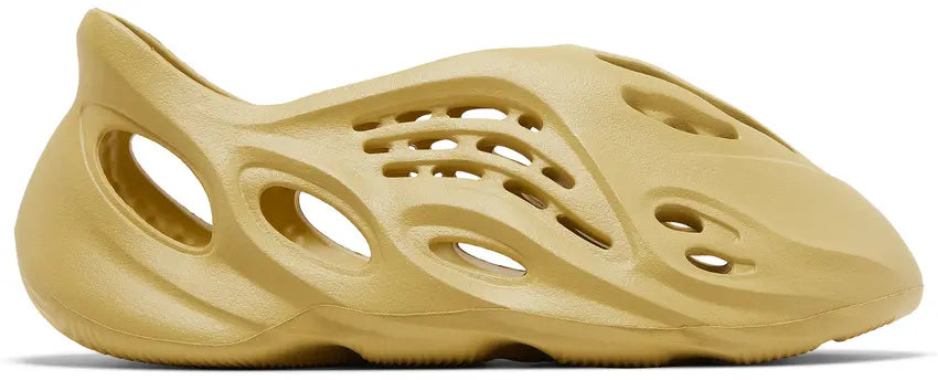 Yeezy Foam RNNR Sulfur - Visual Streetwear