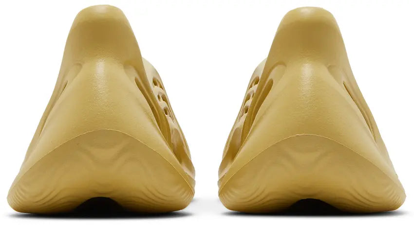 Yeezy Foam RNNR Sulfur - Visual Streetwear