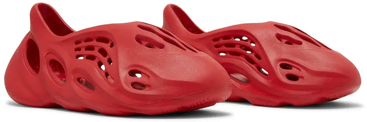 Yeezy Foam RNNR Vermillion - Visual Streetwear
