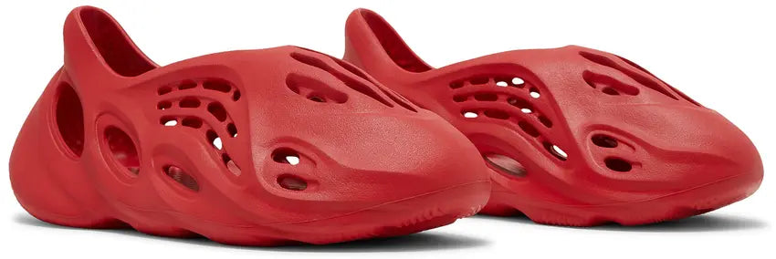 Yeezy Foam RNNR Vermillion - Visual Streetwear