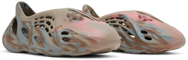 Yeezy Foam RNNR MX Sand Grey - Visual Streetwear