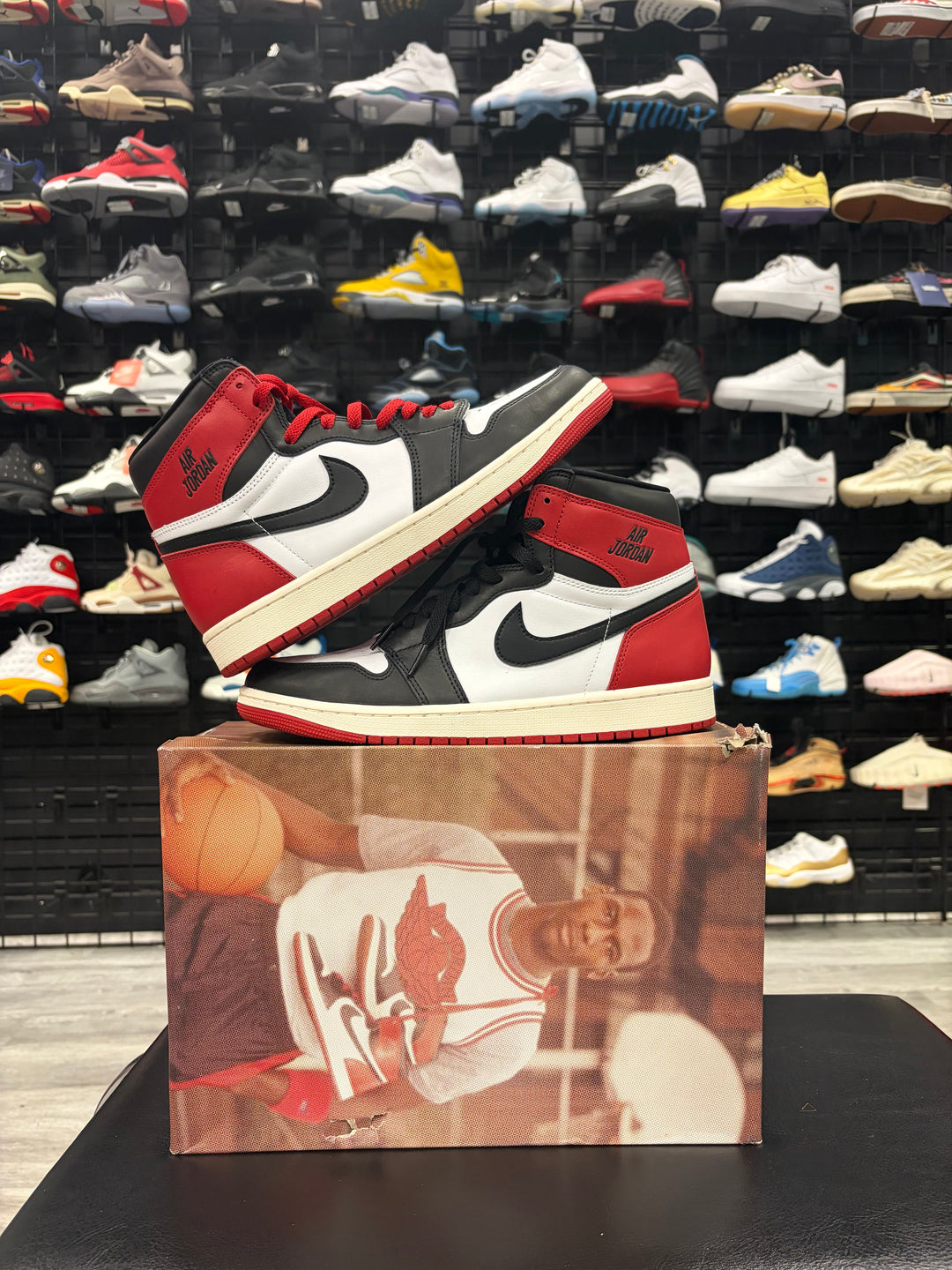 Air Jordan 1 OG Black Toe