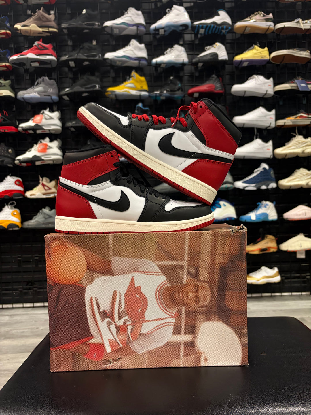 Air Jordan 1 OG Black Toe