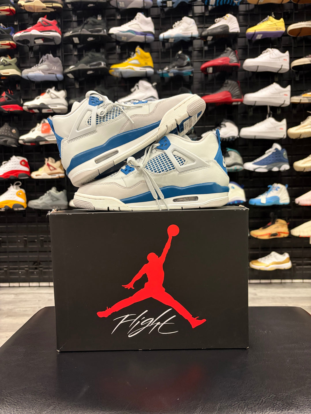 Air Jordan 4 Military Blue